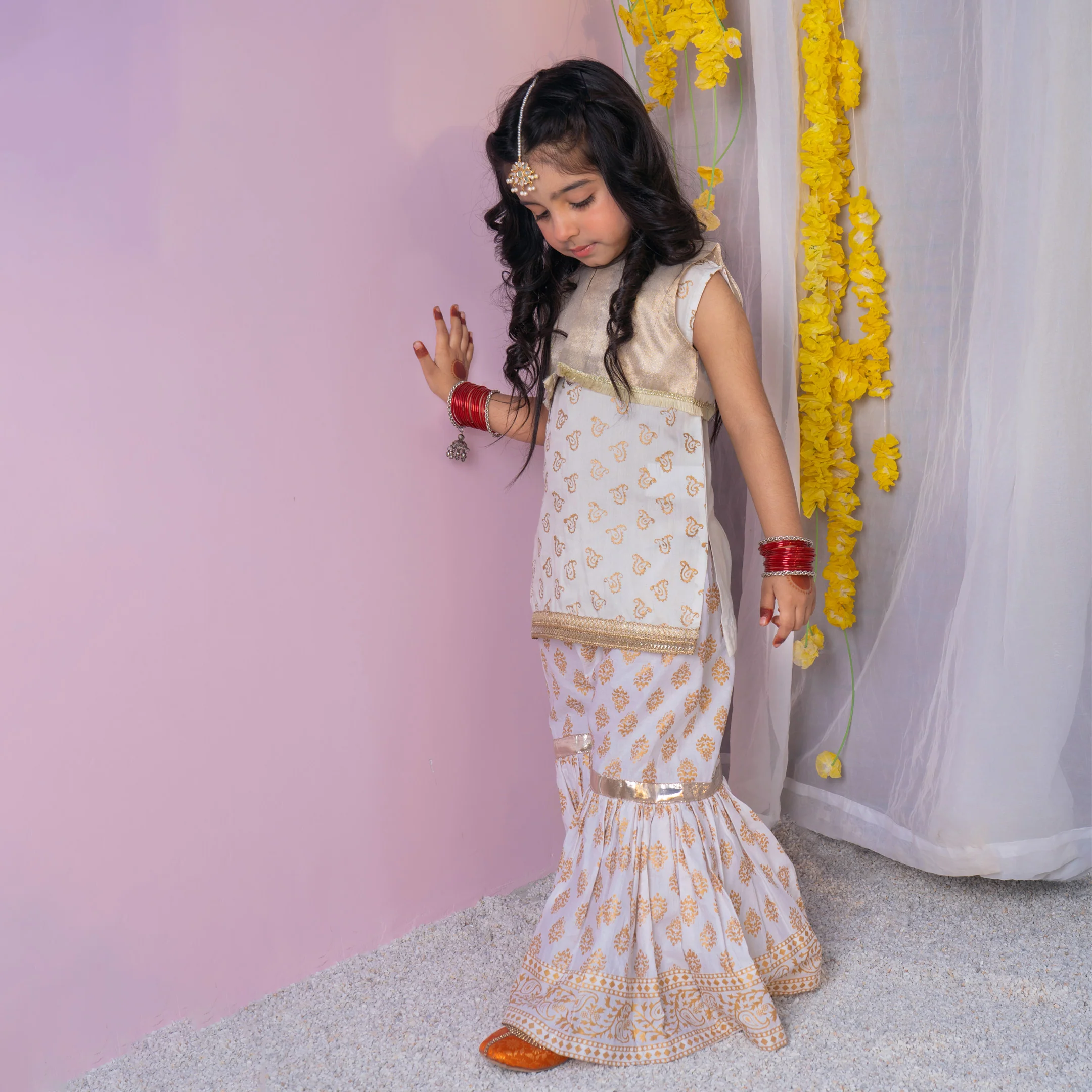 Dhaagay Ivory Farshi Gharara Outfit - Image 5