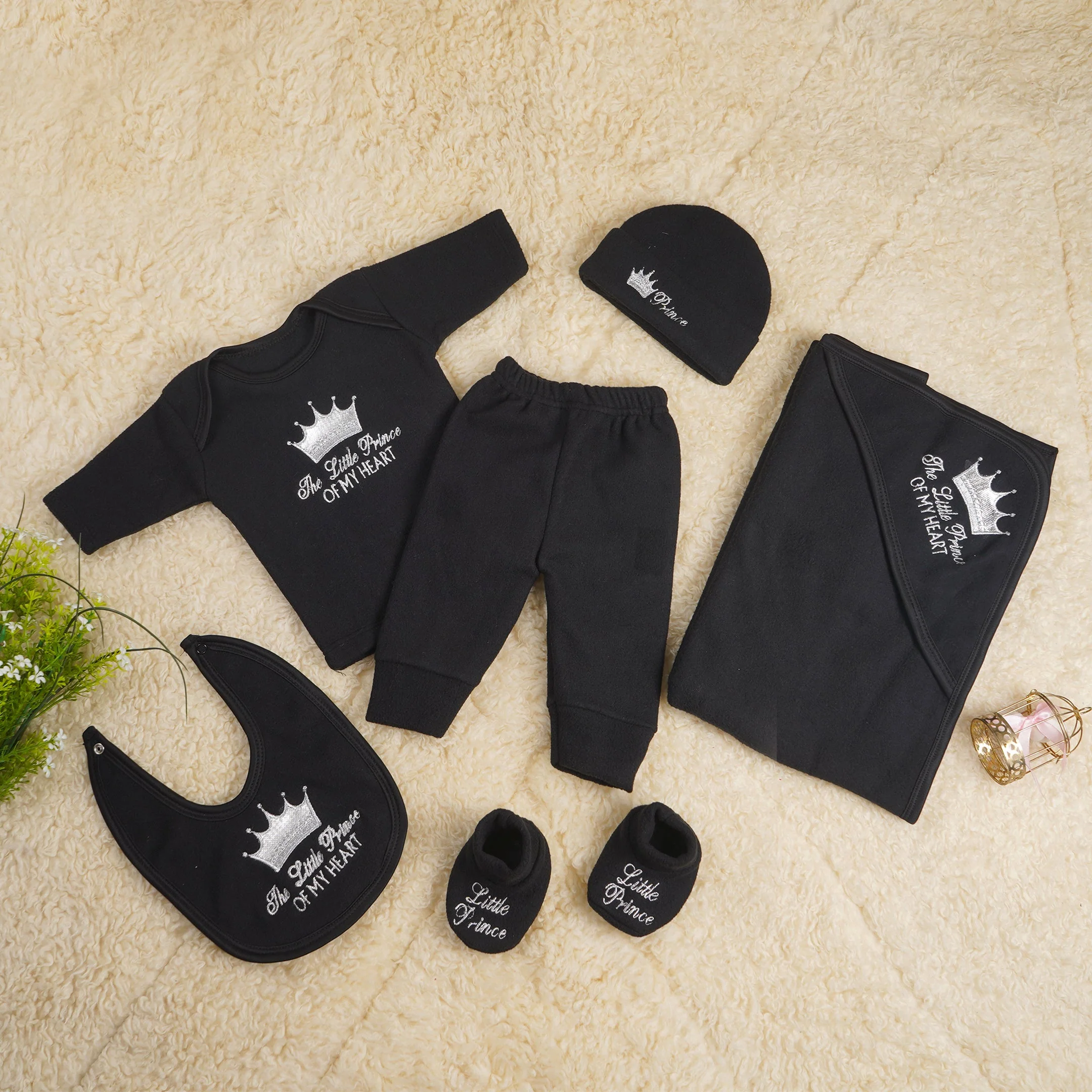 Newborn Baby 7Pcs Fleece Gift Set Little Prince Black - Sunshine - Image 2