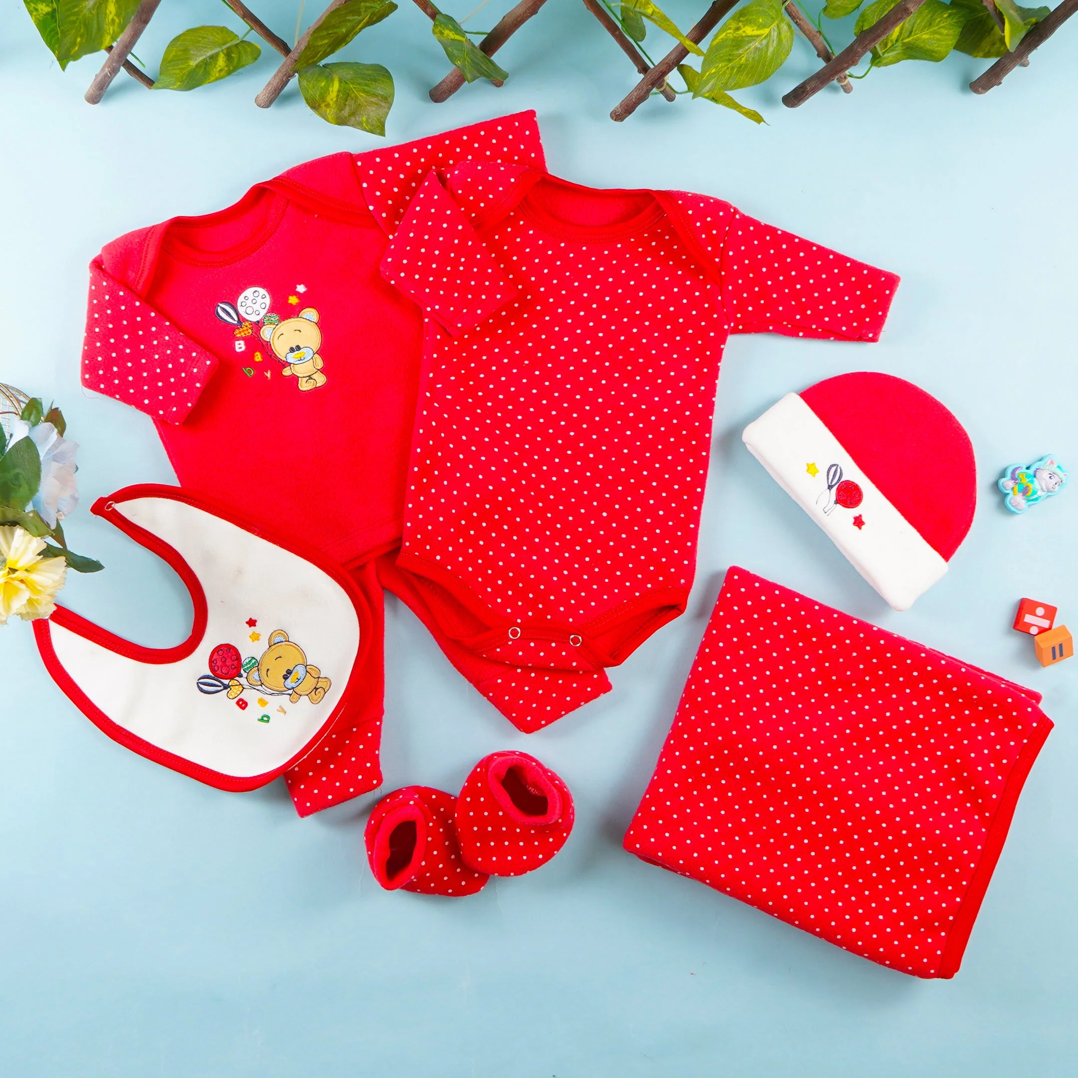 Newborn Baby 8Pcs Fleece Gift Set Bear & Balloons Red - Sunshine - Image 2